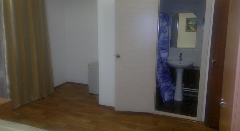 Хостел А Ля Рус Иркутск-4